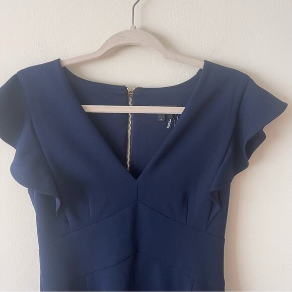 DKNY Elegant Navy Blue Sheath Dress Ruffle Sleeves V-Neck Women’s size 6 - Picture 2 of 9